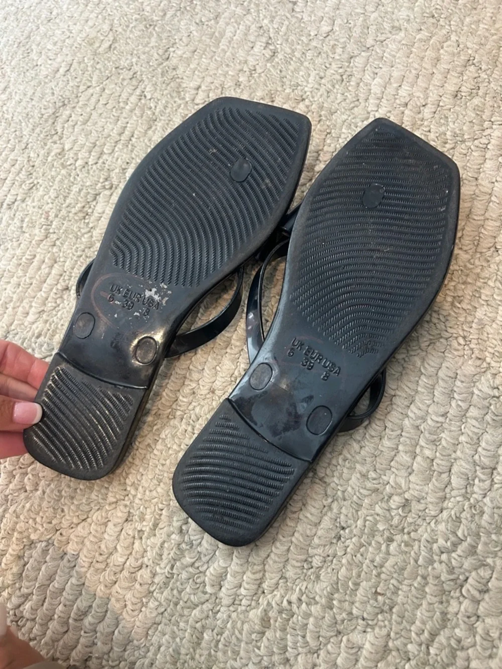 BCBGeneration Black Patent Bow Flip Sandal - Picture 11 of 11